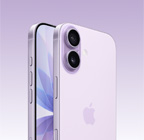 iPhone 17، لون ليلكي ناعم، الجزء الأمامي، الجزء الخلفي الخارجي بزاوية مائلة، نظام كاميرا Fusion مزدوجة في أعلى اليسار، زر التحكم في الكاميرا، الجزء الأمامي الخارجي بتصميم كله شاشة، زر الإجراءات، زرّا ضبط الصوت، والزر الجانبي