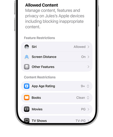 Un iPhone muestra opciones de restricción de contenido y privacidad en una Cuenta para Menores.