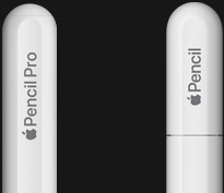 Apple Pencil Pro, πλαϊνή εξωτερική όψη, λευκό χρώμα, στρογγυλεμένο καπάκι με χάραξη Apple Pencil Pro, Apple Pencil (USB‑C), πλαϊνή εξωτερική όψη, λευκό χρώμα, στρογγυλεμένο καπάκι με χάραξη Apple Pencil