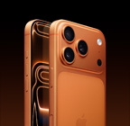 iPhone 17 Pro, kosmiline oranž, tagakülg kaldnurga all, ülaosas platoole paigutatud Pro Fusion kaamerasüsteem, nupp Camera Control, esikülg servast serva ekraaniga, Action- ja helitugevuse nupud