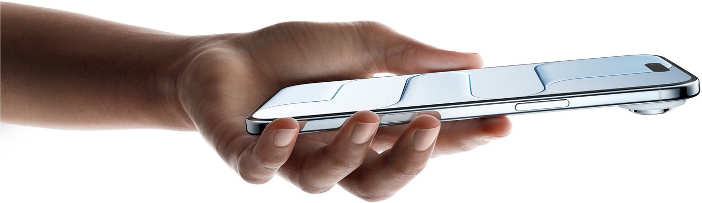 Käsi pitelee iPhone Airia, etupuoli, sivunäkymä, taivaansininen väri, erittäin ohut profiili, Dynamic Island, painikkeet: sivu, Kamerasäädin